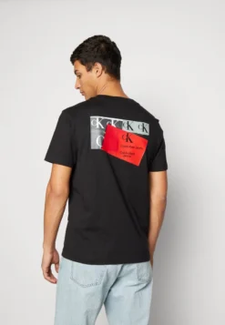 Calvin Klein Jeans DISRUPTED BOX URBAN TEE UNISEX - T-Shirt Print - Black