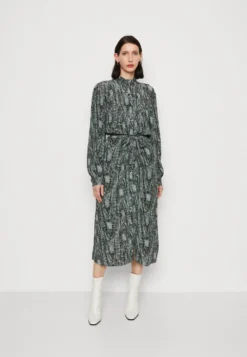 LONG DRESS WITH BALLOON SLEEVES AND BELT - Blusenkleid - Laurier