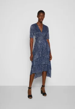 Maje RUFFINI - Cocktailkleid/festliches Kleid - Marine 8 Maje RUFFINI - Cocktailkleid/festliches Kleid - Marine -Angebote Stil Tage Store 13919072454a474793ab0ecf98a94618