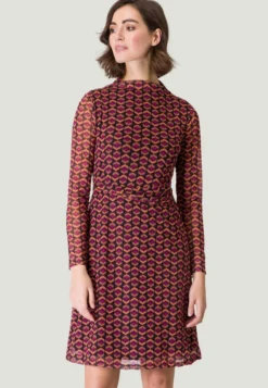 Zero MIT RETROPRINT - Freizeitkleid - Blackpink