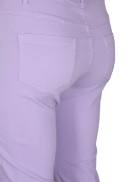 Zizzi FITTING EMILY CAPRI - Jeans Shorts - Lavender -Angebote Stil Tage Store 1ab075ddc367418e8fd58983dc8eb1d2