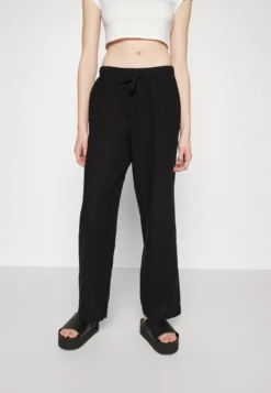 Monki VIVVI TROUSERS - Stoffhose - Black -Angebote Stil Tage Store 1ffadbbb075e48a79e27c1a8a6134261 1