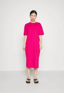 Vero Moda Petite VMMOLLY CALF DRESS - Jerseykleid - Pink Yarrow