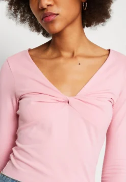 Monki Langarmshirt - Pink -Angebote Stil Tage Store 30ac988f43514873b6d88008d61e88fd