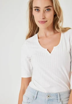 Garcia T-Shirt Basic - Off White -Angebote Stil Tage Store 353a47d13a4e4e39988acde436dae0fa