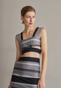 HERVE LEGER LAW ROACH BANDAGE CUTOUT CROP - Top - Ash