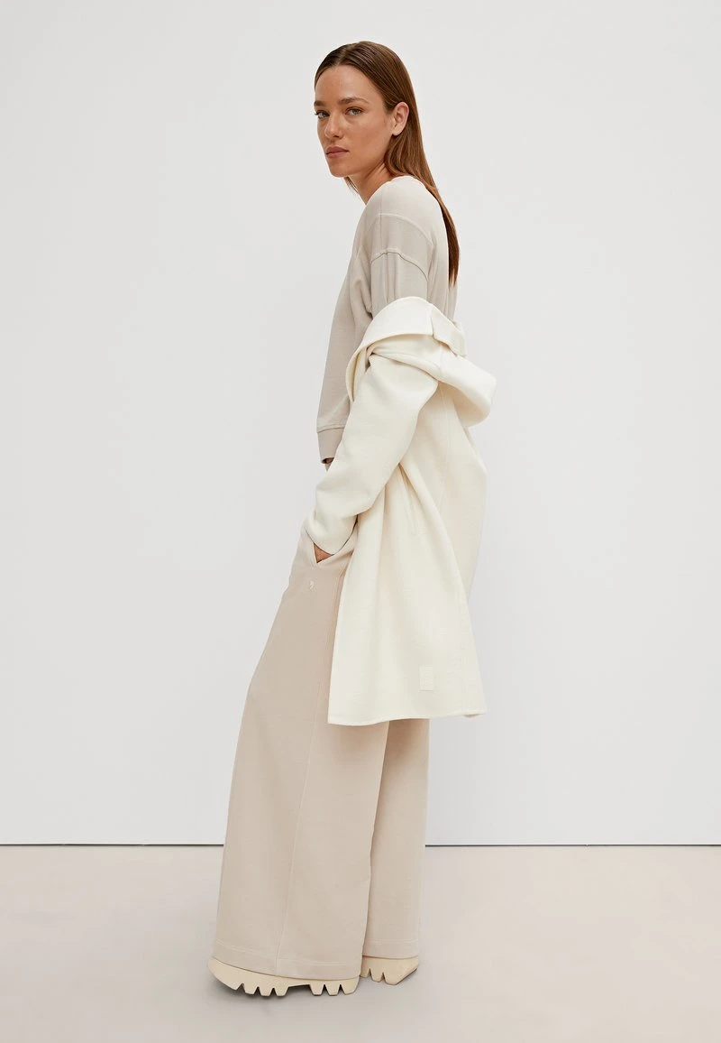 À MANCHES LONGUES À - Langarmshirt - Helles Beige 2 À MANCHES LONGUES À - Langarmshirt - Helles Beige - Image 2