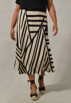 STONE DIAMOND TIERED MIDI - A-Linien-Rock - Black -Angebote Stil Tage Store 650f2b4cddfb4d2aa29753ea127740f6