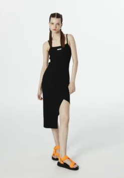 Twist SLIM CUT STRAPPY WITH METAL ACCESSORIES - Etuikleid - Black