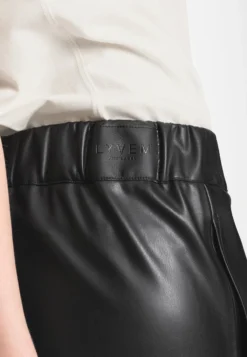 ELIOT - Shorts - Black -Angebote Stil Tage Store 7547d1cbc3204ef4bac6c14dbffd38e5