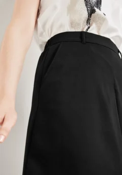Gerry Weber KURZ LEICHT AUSGESTELLTER MIT KELLERFALTE - A-Linien-Rock - Schwarz -Angebote Stil Tage Store 76d185d19e7a4fb2bf0a385c5e1c9fe6