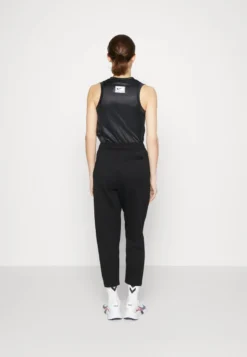 Champion LOOSE CROPPED JOGGER - Jogginghose - Black -Angebote Stil Tage Store 7b5a5868c5854d14becd4f823f3982ee