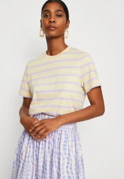 ARKET T-Shirt Basic - Lilac Purple -Angebote Stil Tage Store 7d3efe3d1469468986d8088a0bd0236f