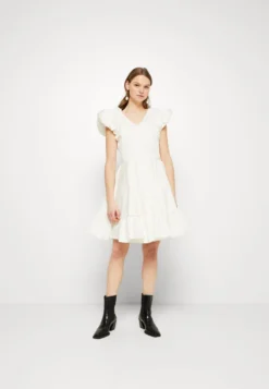 YINKA DRESS - Cocktailkleid/festliches Kleid - White
