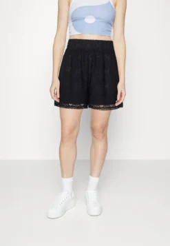 Vero Moda VMMAYA - Shorts - Black