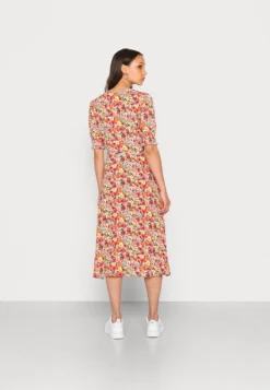 ONLY ONLFREDERIKKE V NECK BELT DRESS - Blusenkleid - Cloud Dancer/pink -Angebote Stil Tage Store 9012b862d9674af481a8c4a7aef84cd5