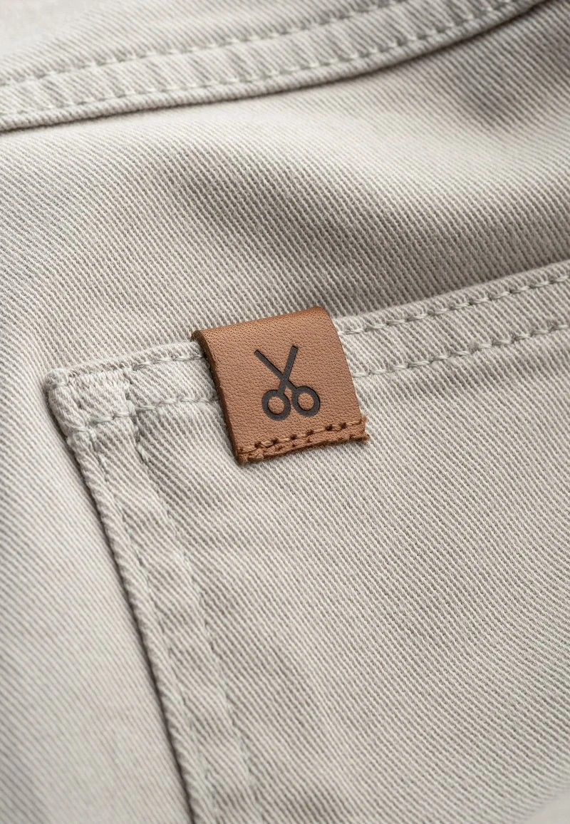 KOUTES - Shorts - Bone 5 KOUTES - Shorts - Bone - Image 5