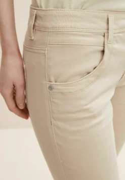 Tom Tailor ALEXA CAPRI - Jeans Shorts - Silver Ecru -Angebote Stil Tage Store a7b55c21d3aa4877b367d99b3b20592c