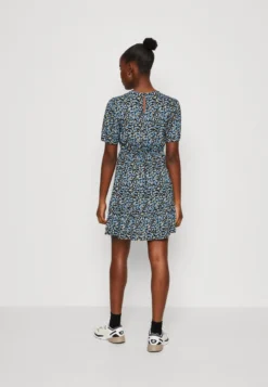 Pieces PCNYA DRESS - Freizeitkleid - Black -Angebote Stil Tage Store a81eae162afd4286a4ede289ae6ea3d4