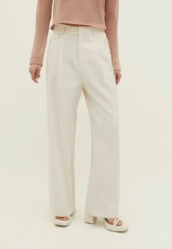 Stradivarius Stoffhose - Off White