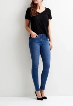 Object OBJTESSI S/S V-NECK NOOS - T-Shirt Print - Black -Angebote Stil Tage Store bd8887ed7b2f4f449ec6f0be6f652f3e