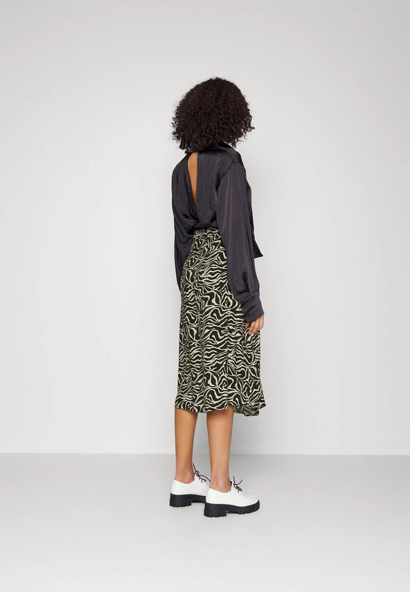 OBJLEONORA - Bleistiftrock - Blackaop/sandshell Animal 3 OBJLEONORA - Bleistiftrock - Blackaop/sandshell Animal - Image 3