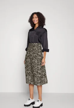 OBJLEONORA - Bleistiftrock - Blackaop/sandshell Animal 11 OBJLEONORA - Bleistiftrock - Blackaop/sandshell Animal -Angebote Stil Tage Store c4b33b0a12f042f395f72d2d048fe550