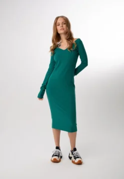 V-NECK - Etuikleid - Emerald