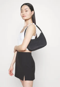 Pieces Petite PCKATRINE HW SKORT BC PTT - Shorts - Black -Angebote Stil Tage Store e20427cd060f46938ab84c22638358e9