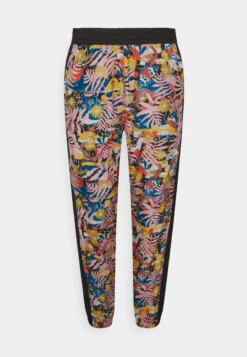 The North Face HYDRENALINE PANT - Jogginghose - Black -Angebote Stil Tage Store e3584127065541e092f31ab53f5f7a0e 1