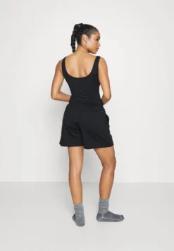 Icebreaker MERINO CRUSH SHORTS - Kurze Sporthose - BLACK -Angebote Stil Tage Store e360bbbd05d94fd88109635282a9beb0