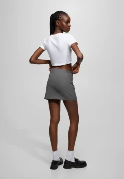 PULL & BEAR WITH WAVY SLIT - A-Linien-Rock - Grey -Angebote Stil Tage Store e526a57d54814fb9824619e205e0bf3f