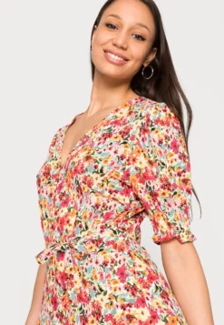 ONLY ONLFREDERIKKE V NECK BELT DRESS - Blusenkleid - Cloud Dancer/pink -Angebote Stil Tage Store fbdf08ecb4eb48c88581e15703dca07f