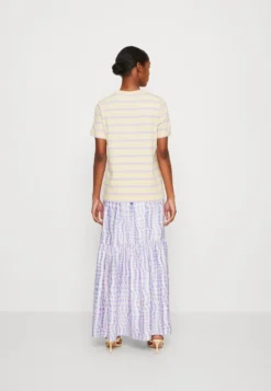 ARKET T-Shirt Basic - Lilac Purple -Angebote Stil Tage Store fc39302581d241f5accaf4438d420353