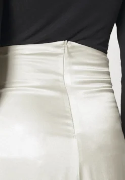 DRYKORN BENTE - A-Linien-Rock - Off White -Angebote Stil Tage Store fc7c1110a17d4129bf6afdeca200cf50